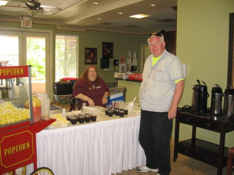 Carefree resident volunteers lending a hand