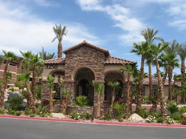 Exterior of Carefree Senior Living at The Willows in Summerlin, Las Vegas